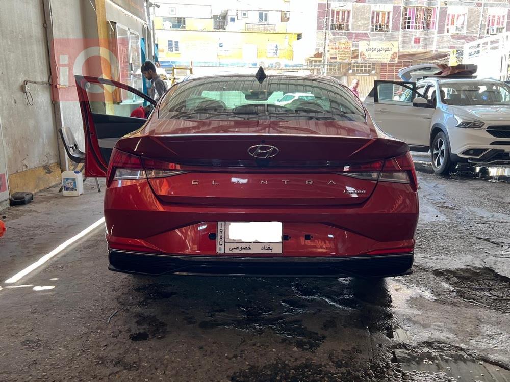 Hyundai Elantra
